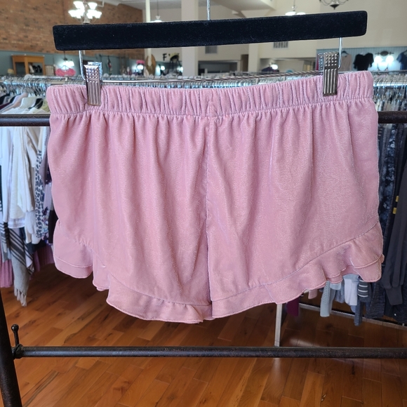 VS Velour Ruffled Lounge Shorts Size Medium Dusty Pink - Picture 2 of 4